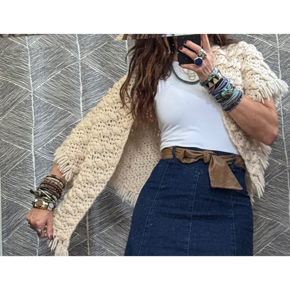 Boho Vintage Crochet Knit Fringe Shawl - Picture 2 of 7